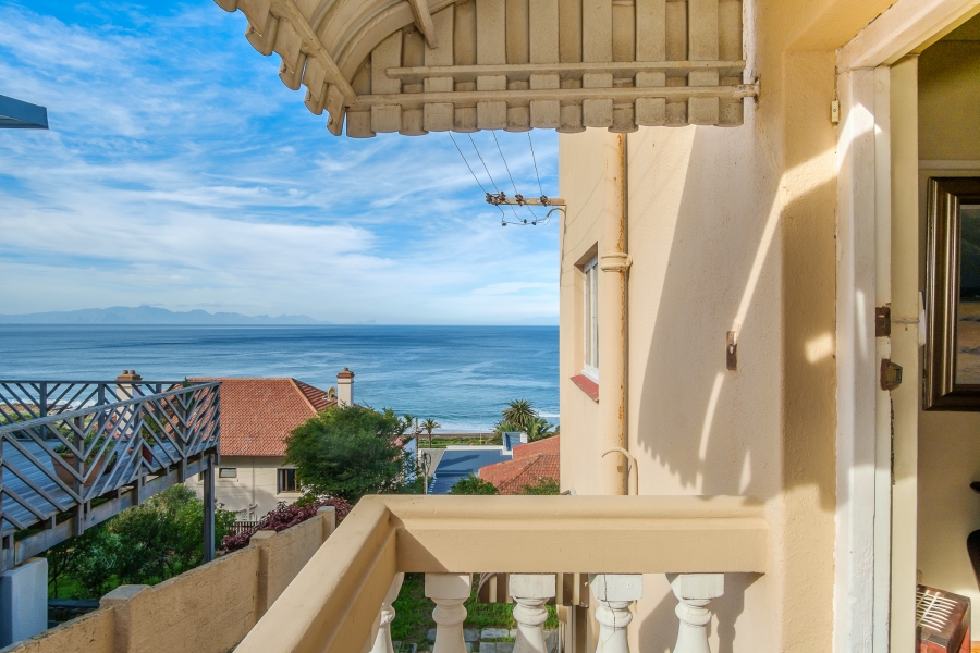 4 Bedroom Property for Sale in St James Western Cape